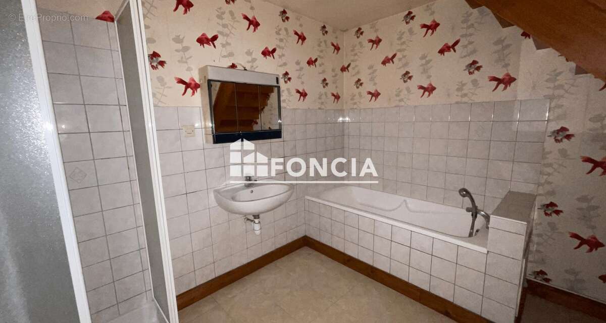 Maison à DOM-LE-MESNIL