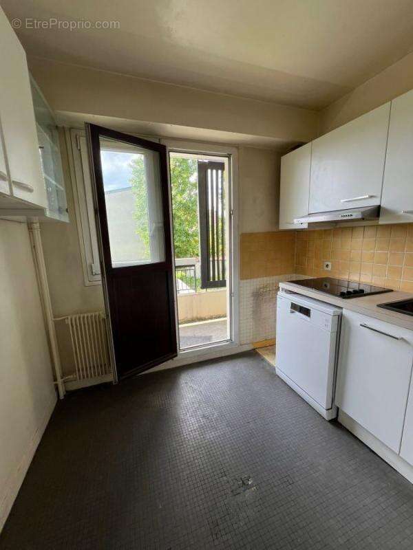 Appartement à SAINT-MAUR-DES-FOSSES