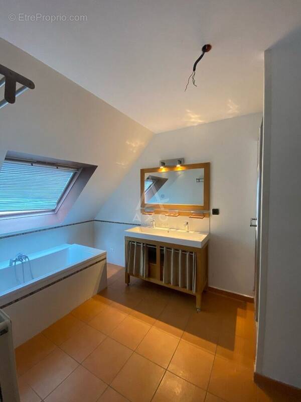 Maison à MARQUILLIES