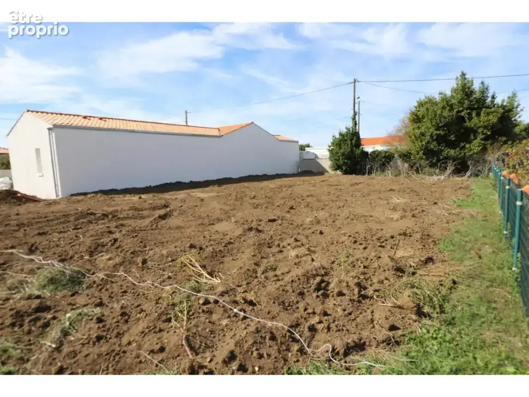 Photo Terrain à Saint-Georges-D'oleron au prix de 127 550€