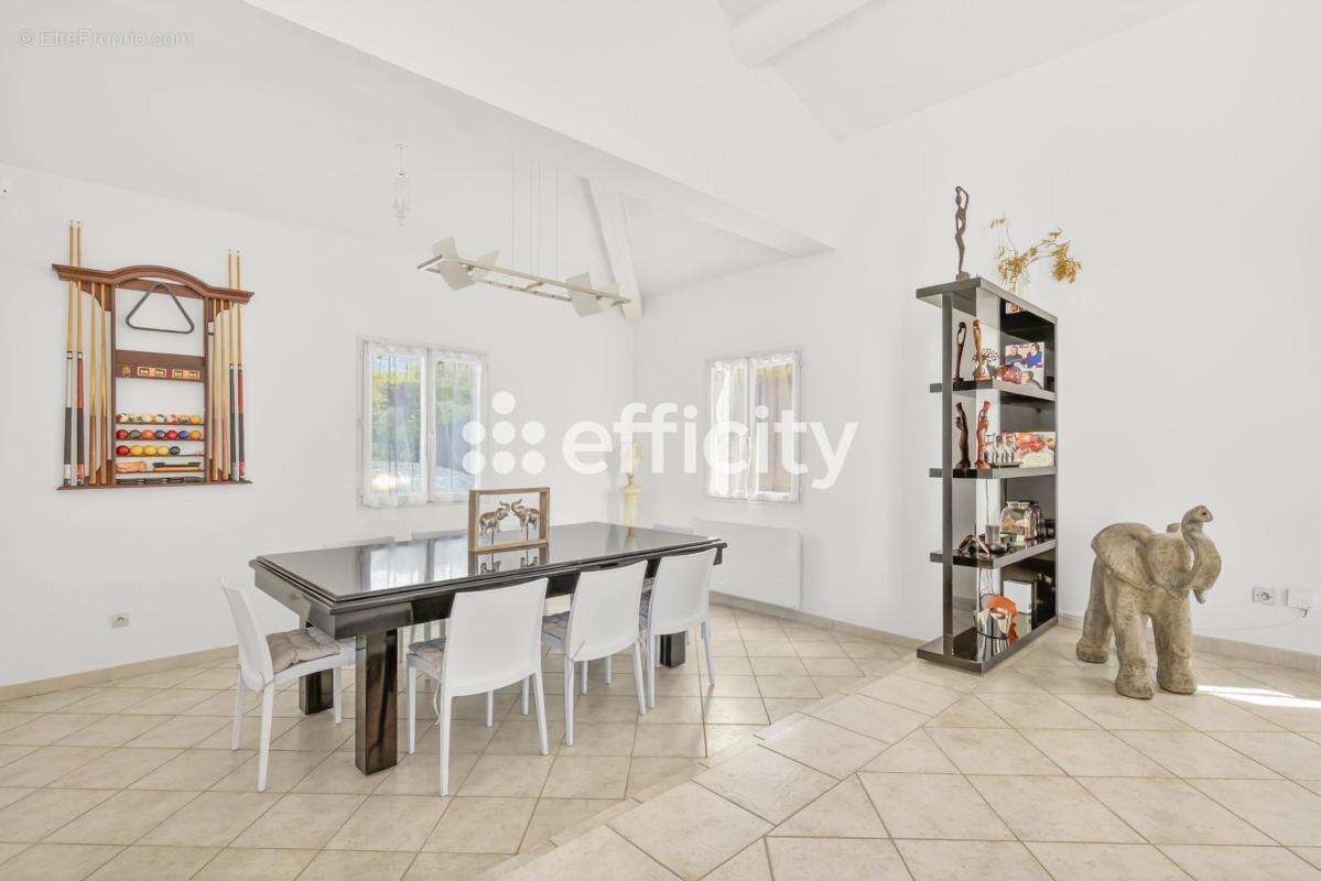Maison 173 m² à Aix-En-Provence  - photo 10