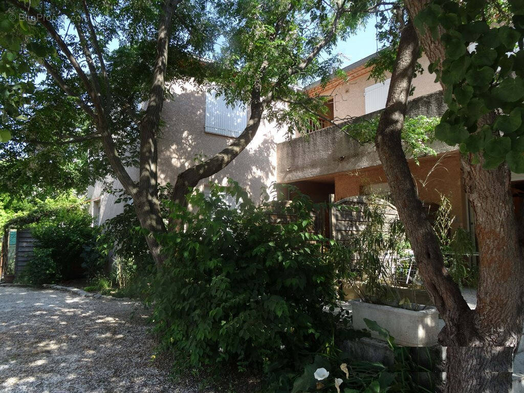 Appartement à RODILHAN
