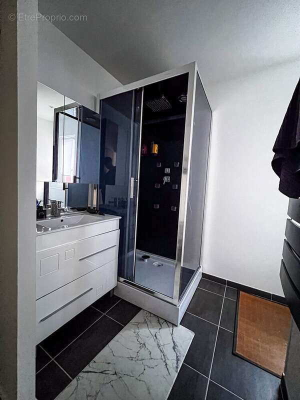 Appartement à BESSE-ET-SAINT-ANASTAISE