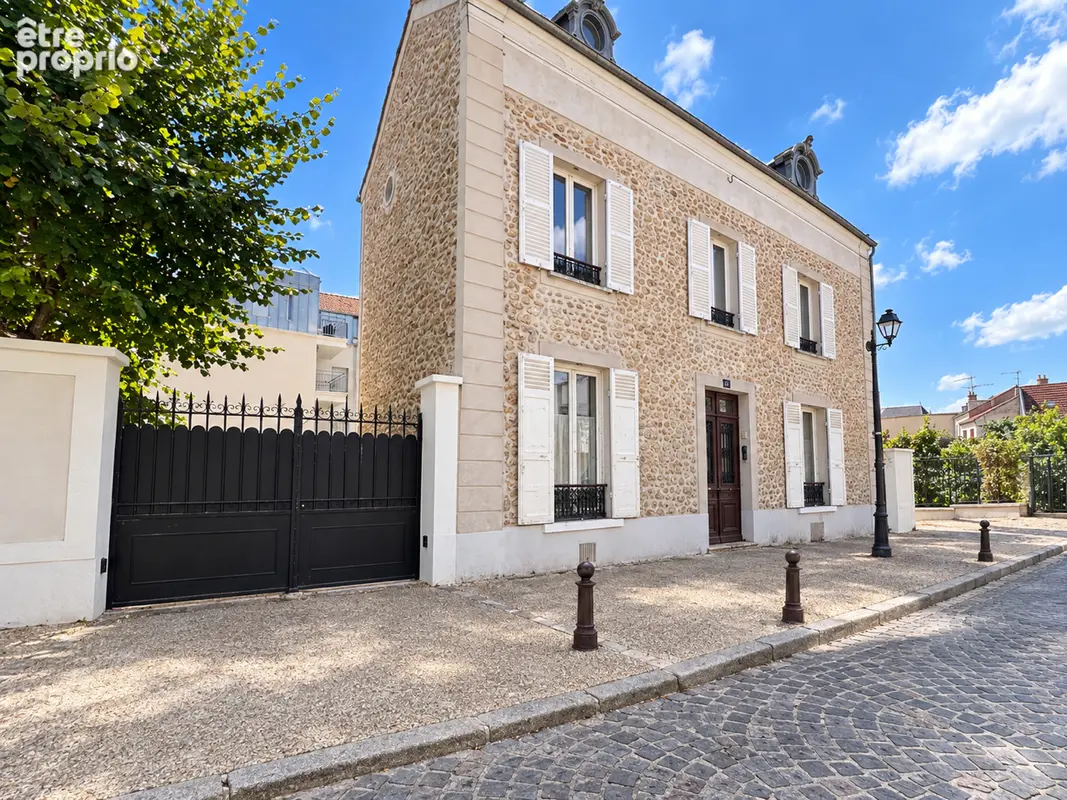 Maison à BRIE-COMTE-ROBERT