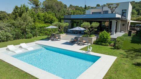 Maison à MOUGINS