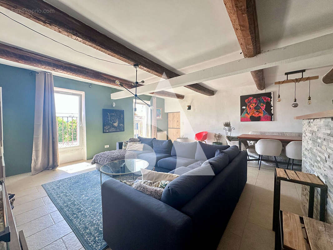 Appartement à VILLELAURE