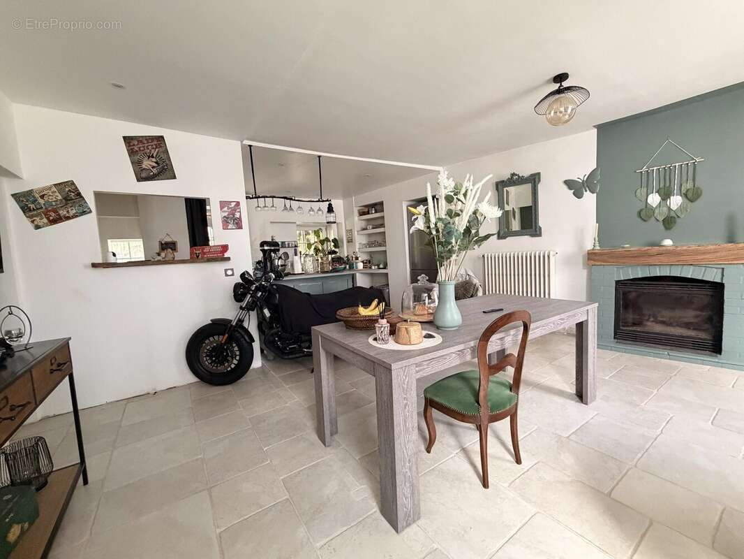 Maison à RUFFEC