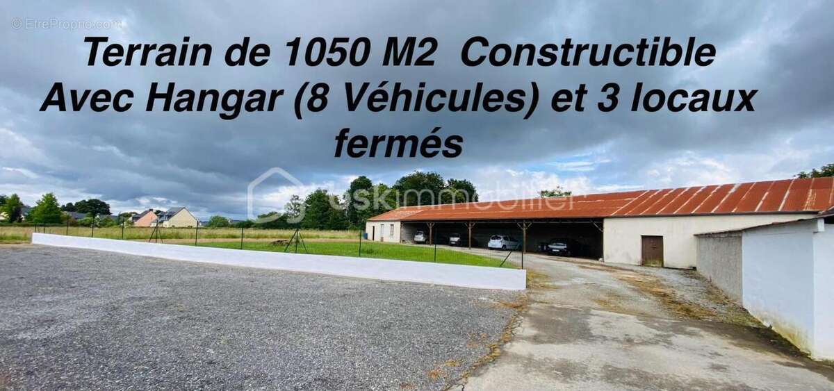 Terrain Constructible de 1050 M² avec 8 Garages ouverts et 3 Locaux Fermés d'environ 268 M²  (Plein Bourg) - photo 2