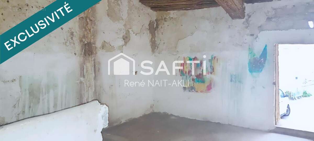 Photo 7 - Parking à SEILLONS-SOURCE-D&#039;ARGENS