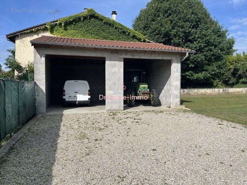 Terrain à BOURG-SAINT-CHRISTOPHE