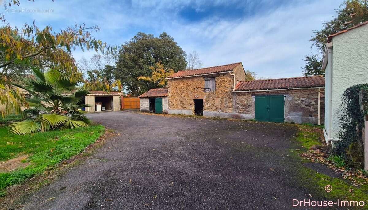 Maison à MAREUIL-SUR-LAY-DISSAIS