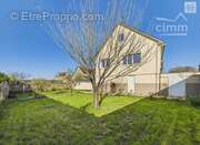 Maison à BOURG-DES-COMPTES