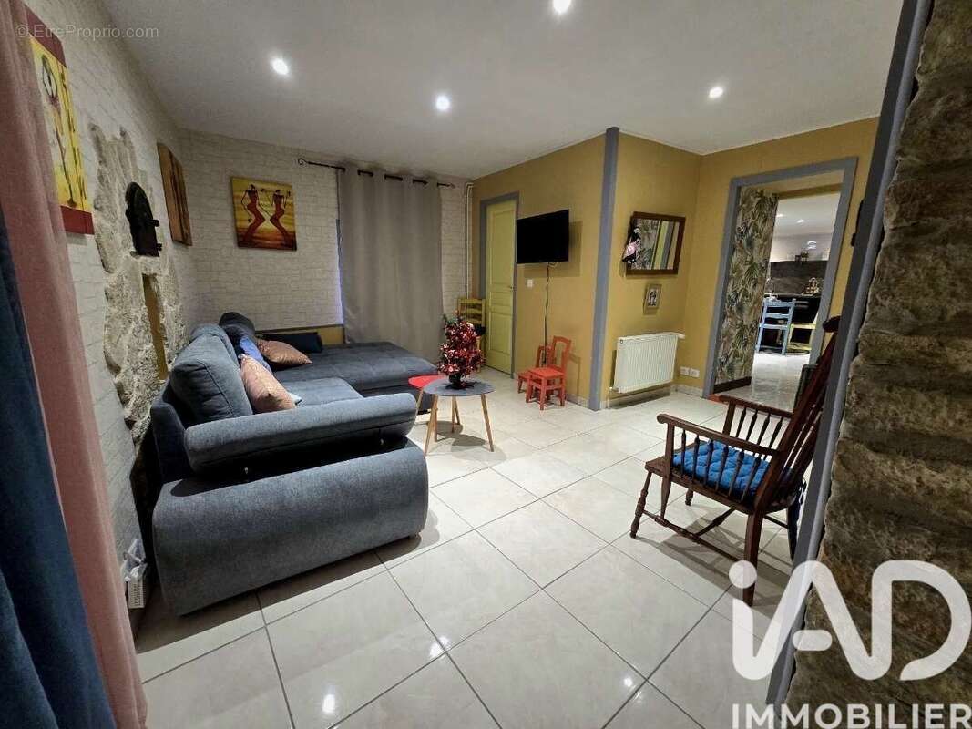 Photo 6 - Maison à VALLEROIS-LE-BOIS