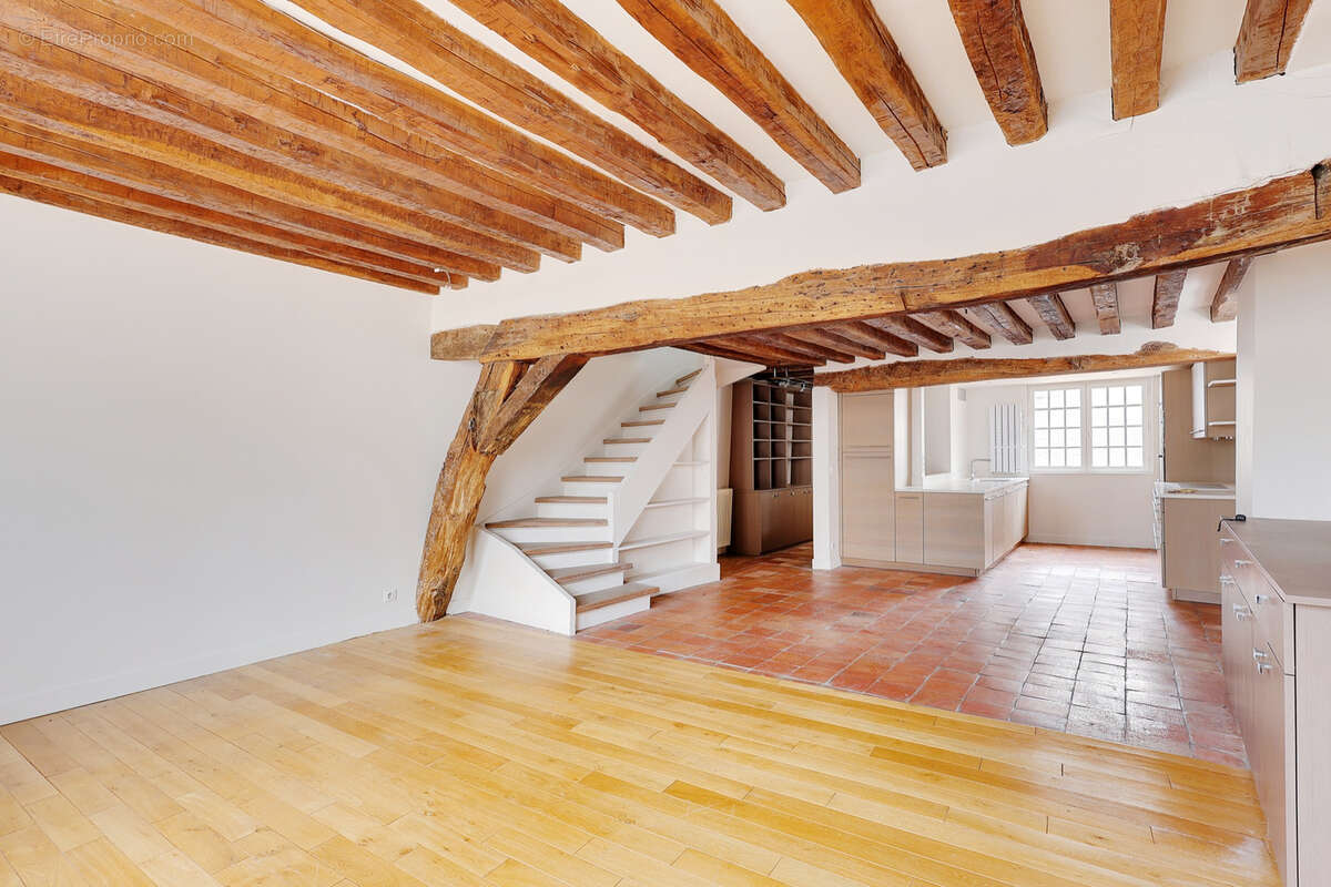 Appartement à PARIS-4E