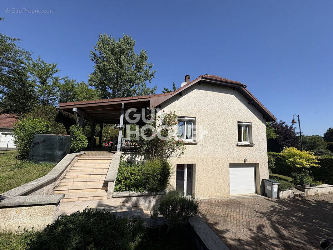 Maison à PROVENCHERE