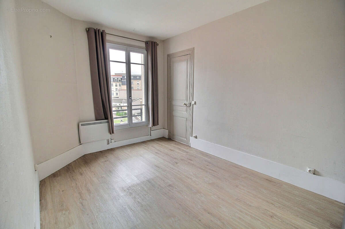Appartement à LA GARENNE-COLOMBES