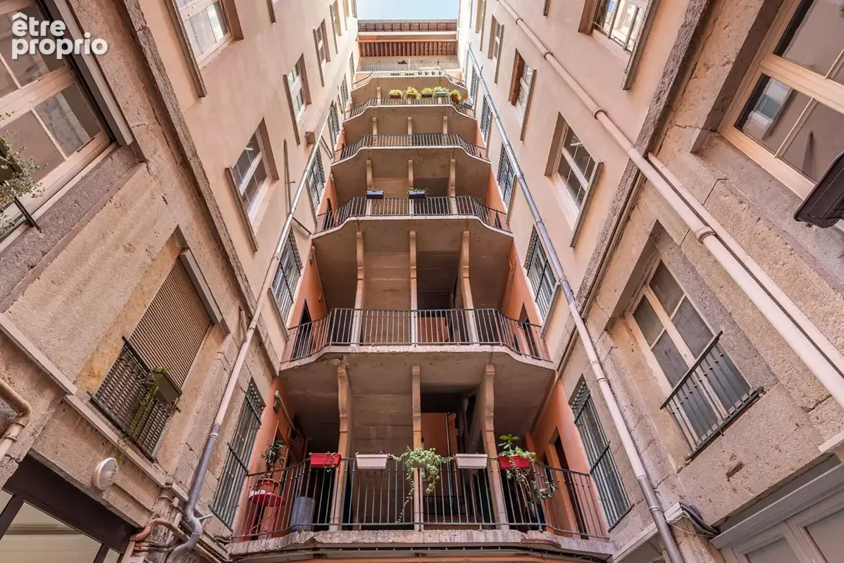 Appartement de charme 5 pièces -140.30 m2 - 4ème étage avec ascenseur - photo 16