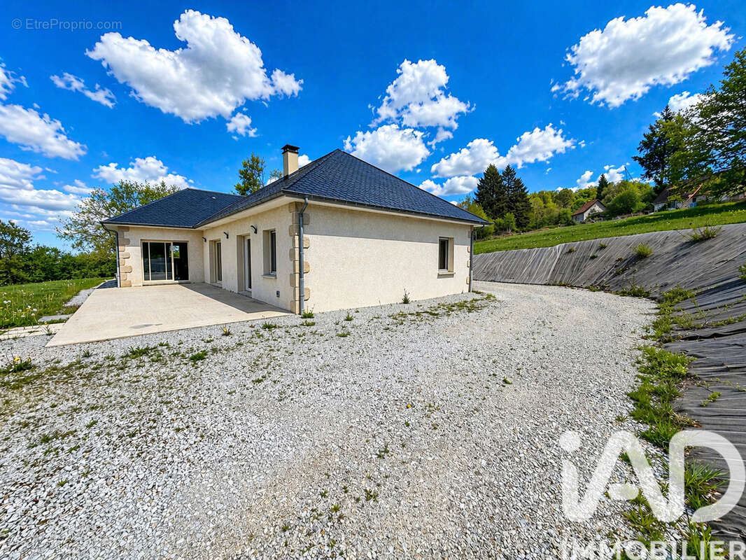 Photo 2 - Maison à SARROUX