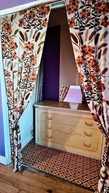 Maison à SAINT-MARTIN-LACAUSSADE