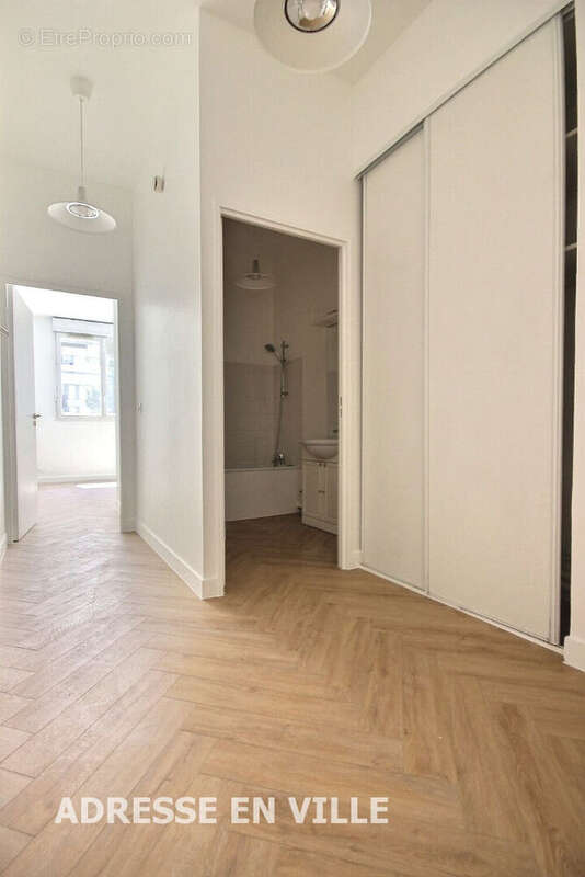 Appartement à LEVALLOIS-PERRET