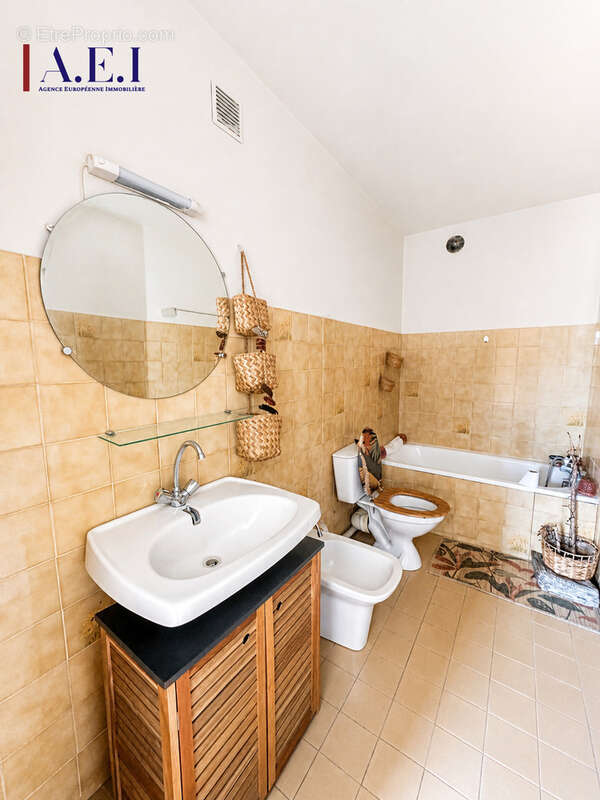 *Appartement T2 à rénover - photo 7