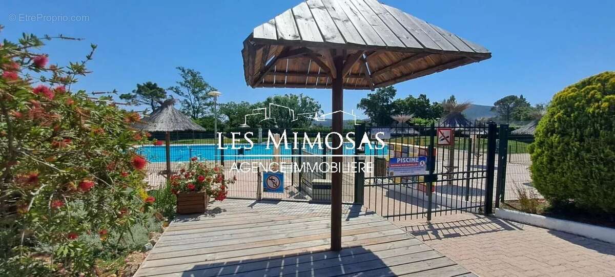 Maison à ROQUEBRUNE-SUR-ARGENS