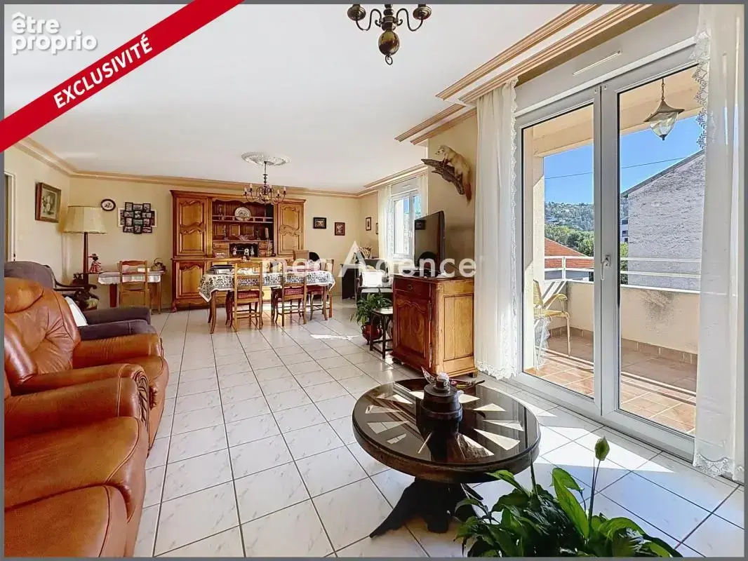 À vendre – Spacieux appartement T4 avec balcon plein sud et garage à Sainte-Colombe - photo 3