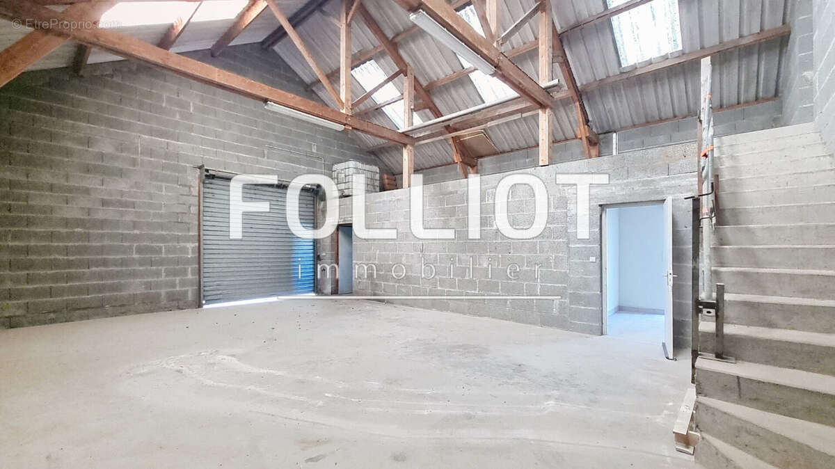 Commerce à FOUGERES