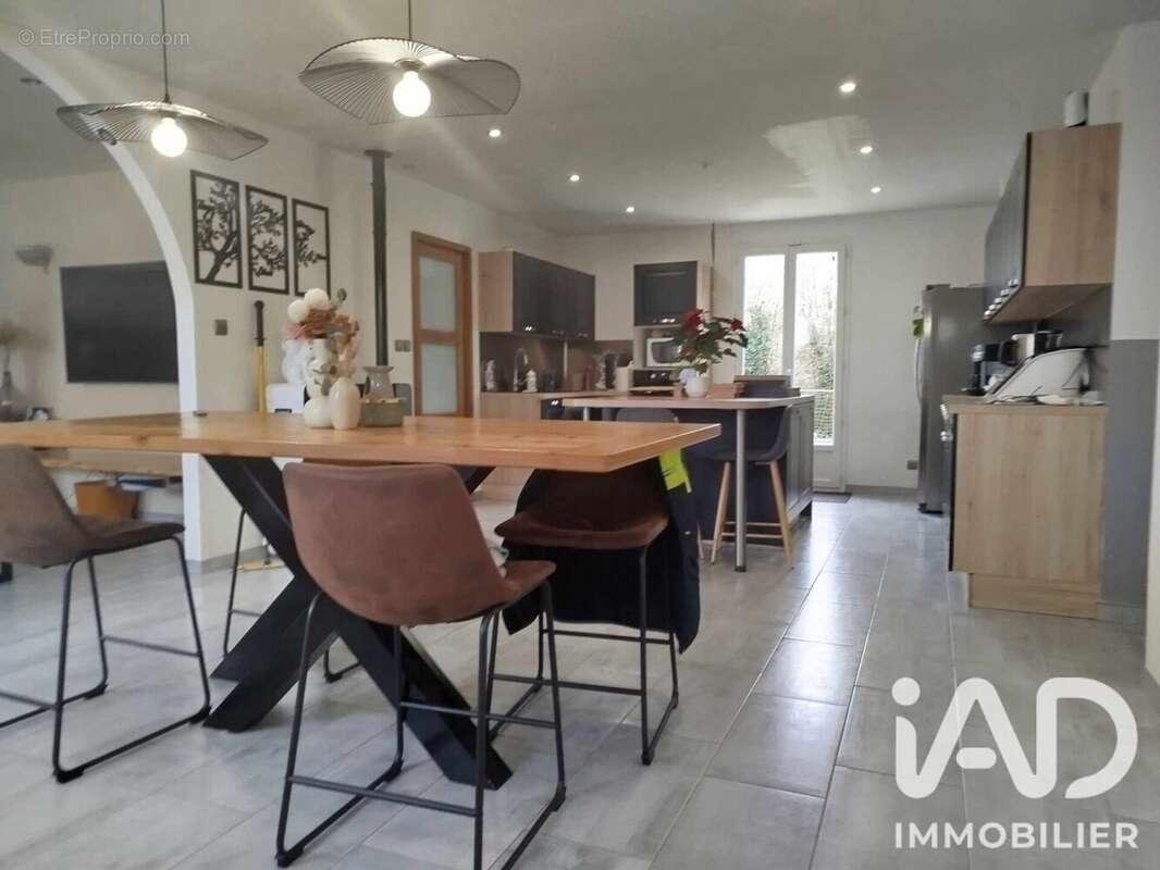 Maison 100 m² à Saint-Vincent-Du-Boulay  - photo 2