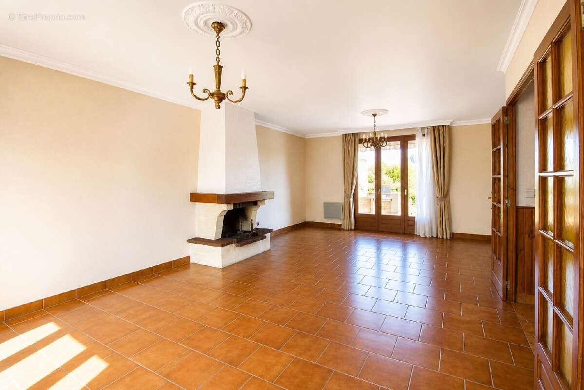 Maison 93 m² à Yerres  - photo 2