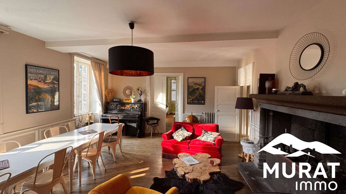 Maison à PONTGIBAUD