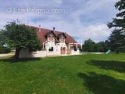 Photo 1 - Maison à LES ABRETS