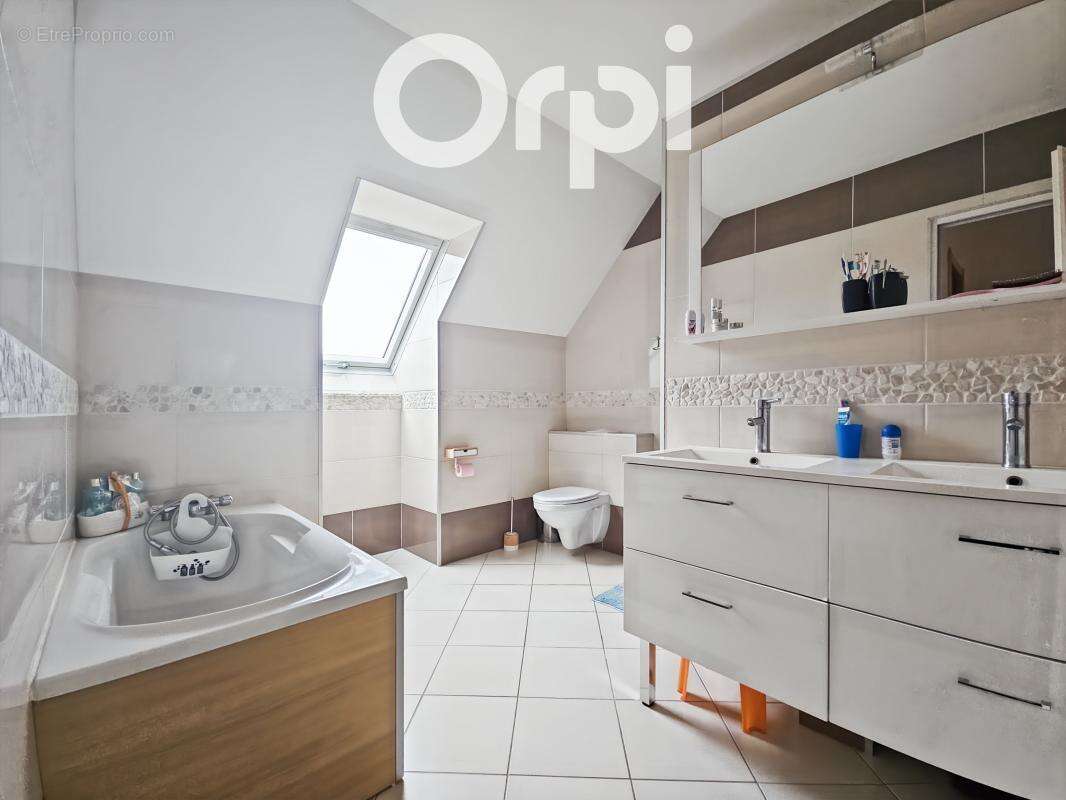 Maison à MOYVILLERS