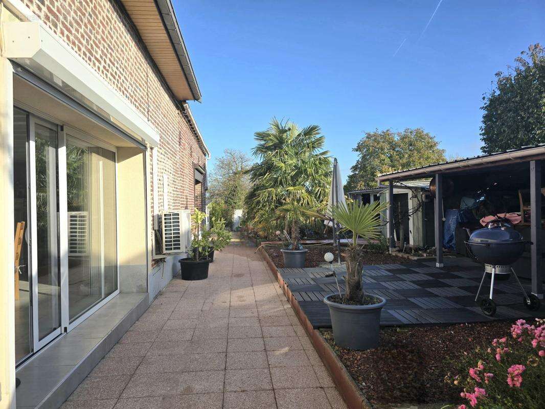 Maison à AVESNES-LES-AUBERT