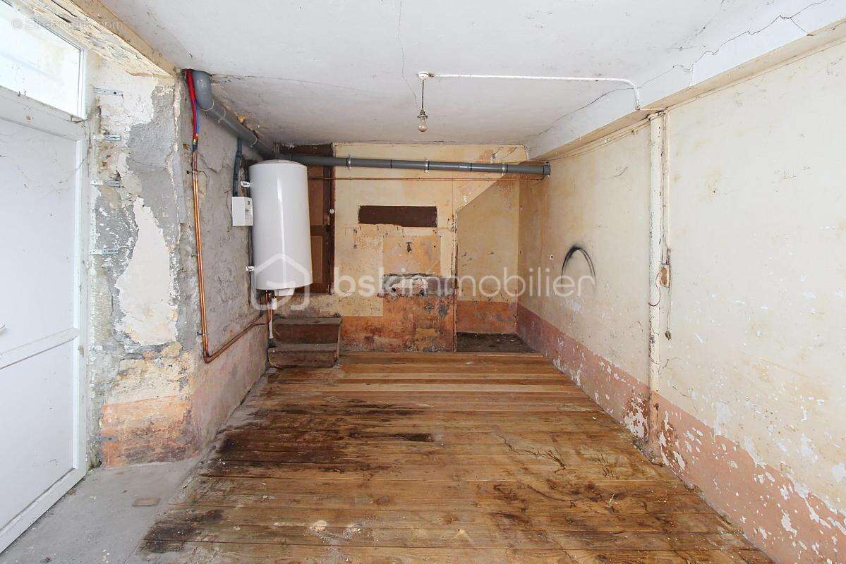 Maison à SAINT-JEAN-DU-BRUEL