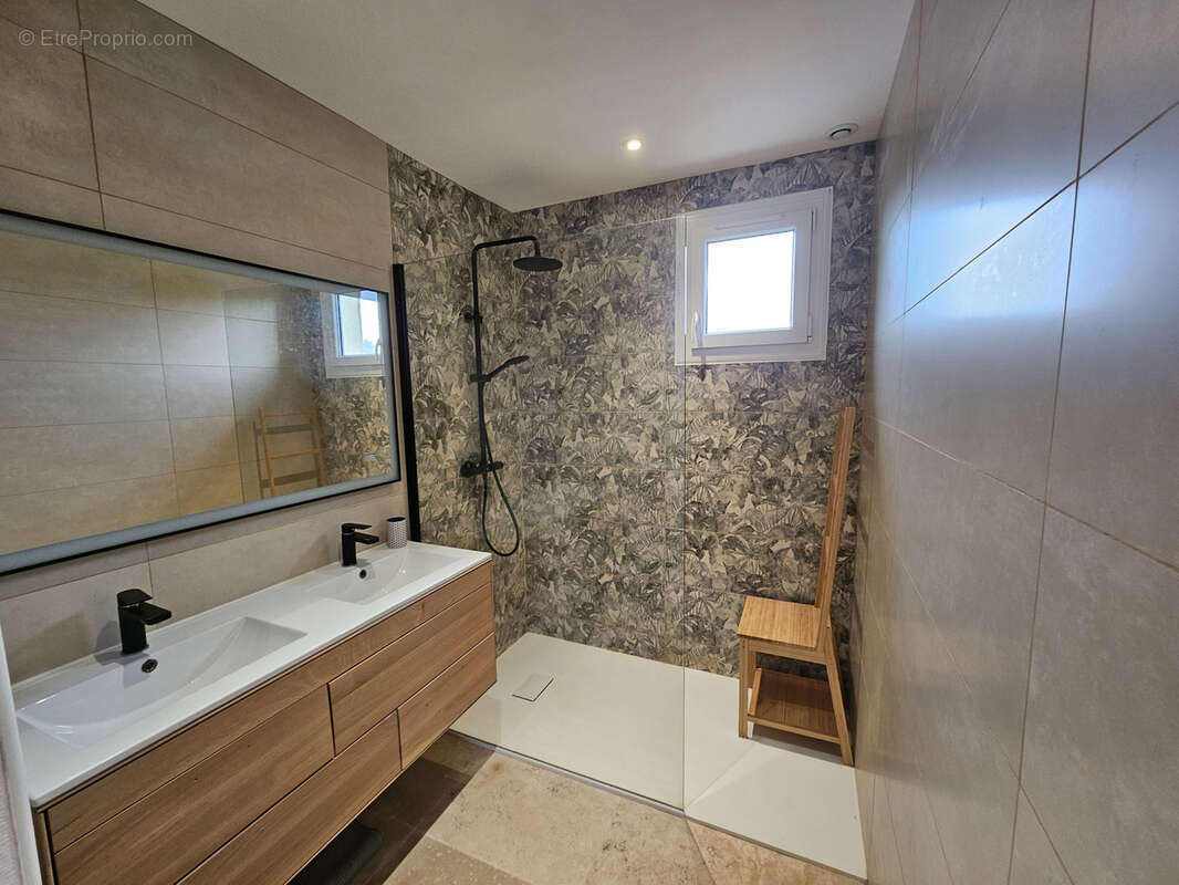 Maison à SAINT-JEAN-DES-CHAMPS