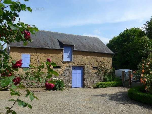 Maison à SAINT-DOMINEUC