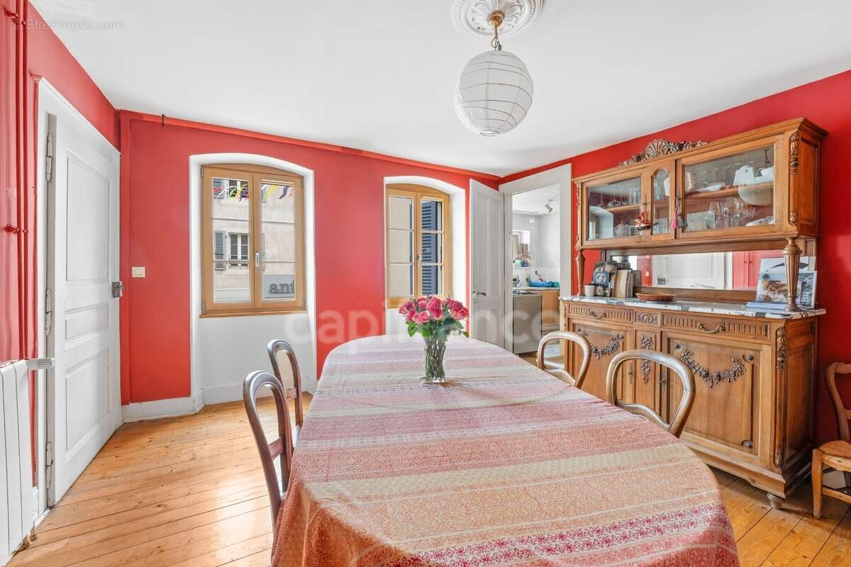 Maison à vendre 10 pièces GEX (01) - photo 18