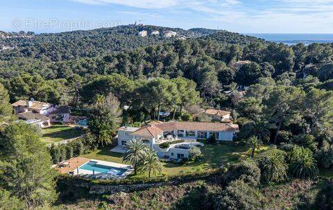 Maison à MOUGINS