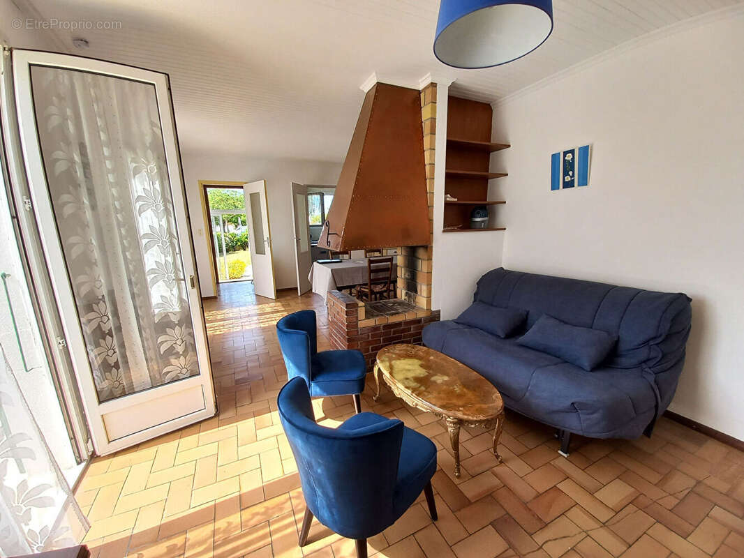 Maison à LA BREE-LES-BAINS