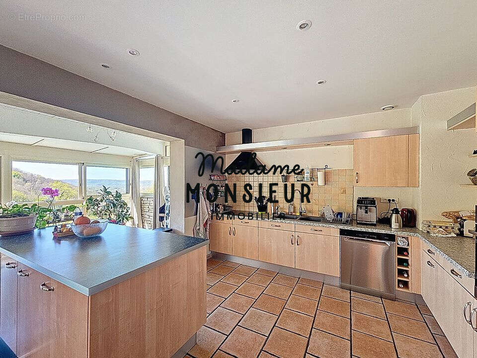 Maison à SAINT-CHEF