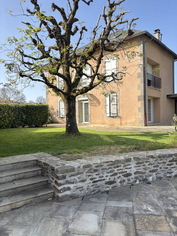Maison à ARPAJON-SUR-CERE
