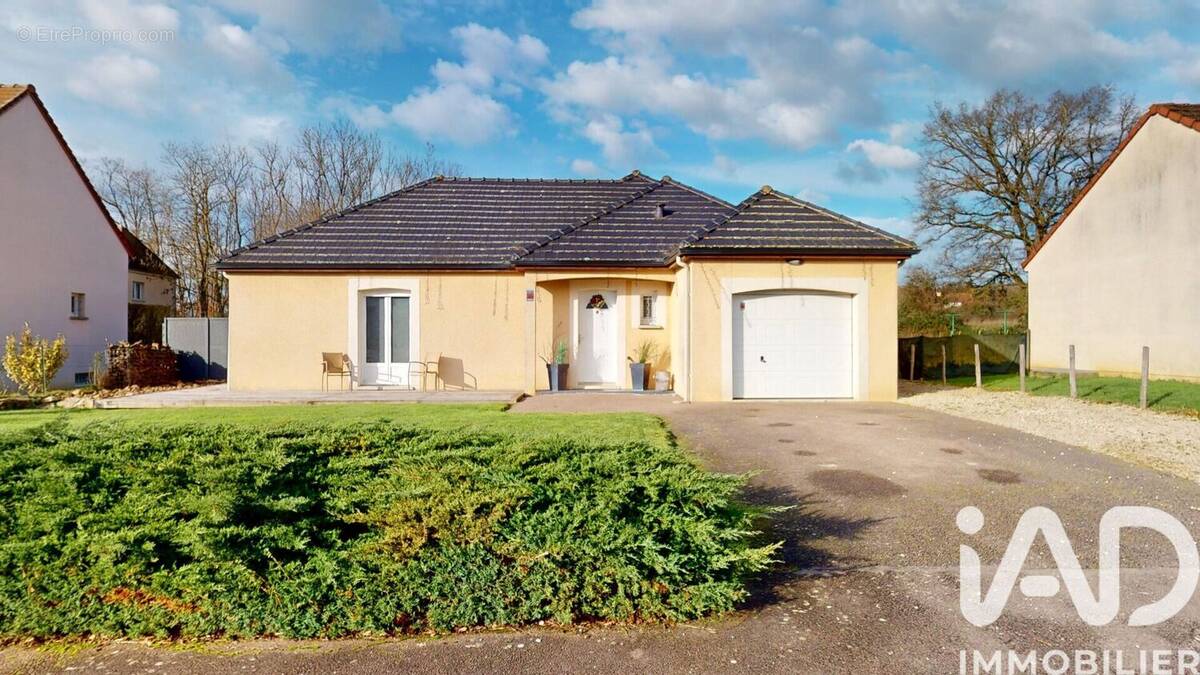 Photo 1 - Maison à AUXERRE