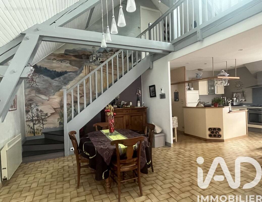 Photo 1 - Maison à MIRIBEL-LES-ECHELLES