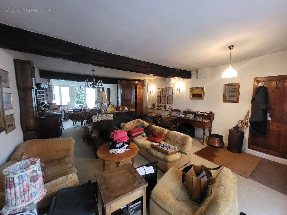 Maison à CHATILLON-SUR-CHALARONNE