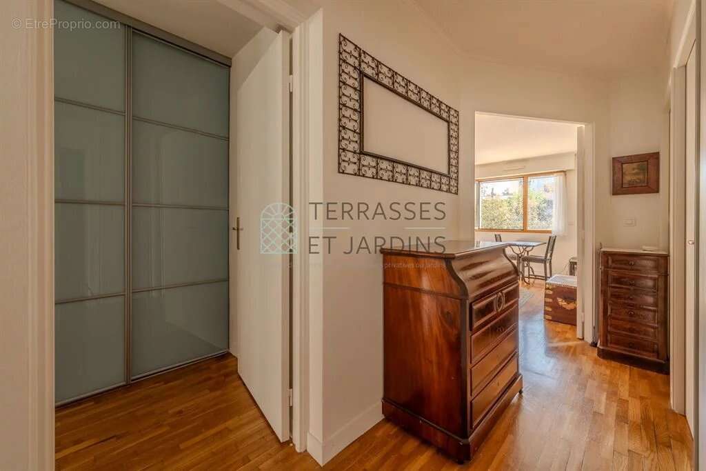 Appartement à ISSY-LES-MOULINEAUX