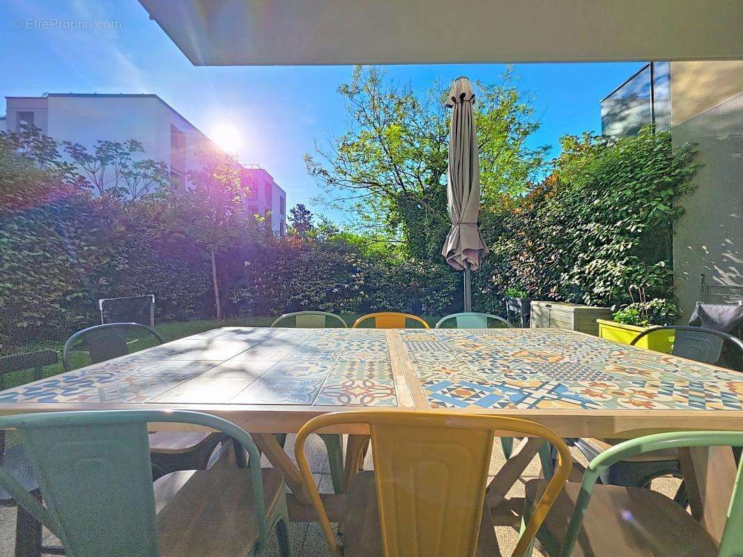 Appartement - 2 Chambres - Rez de jardin - Terrasse - Jardin - Possibilité Garage en SUS - Proche toutes commodités - photo 6