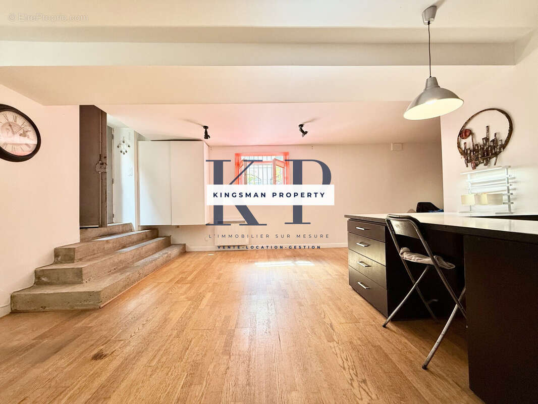 Appartement à PARIS-10E
