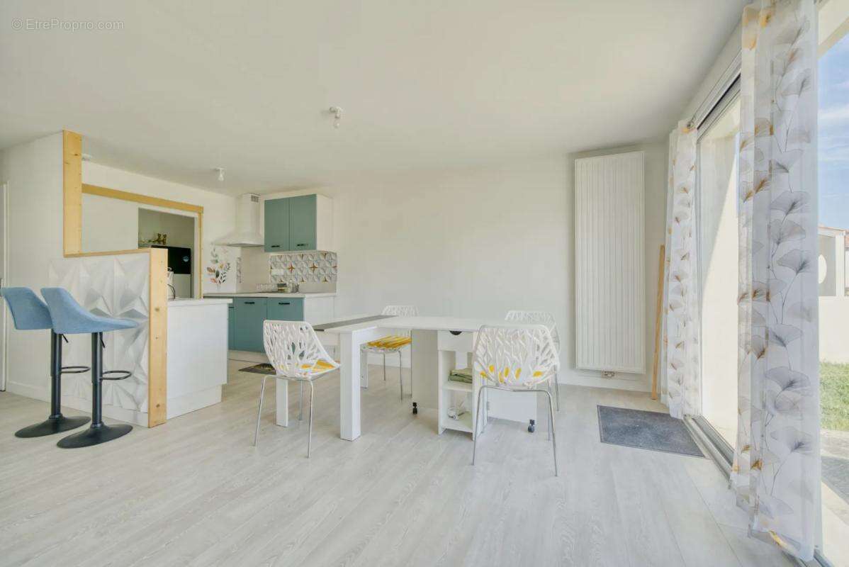 Maison à SAINT-NAZAIRE-SUR-CHARENTE
