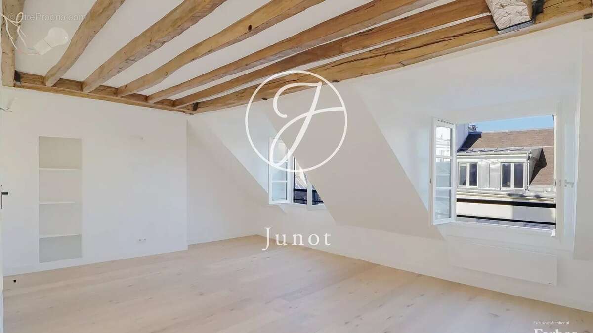 Appartement à PARIS-3E